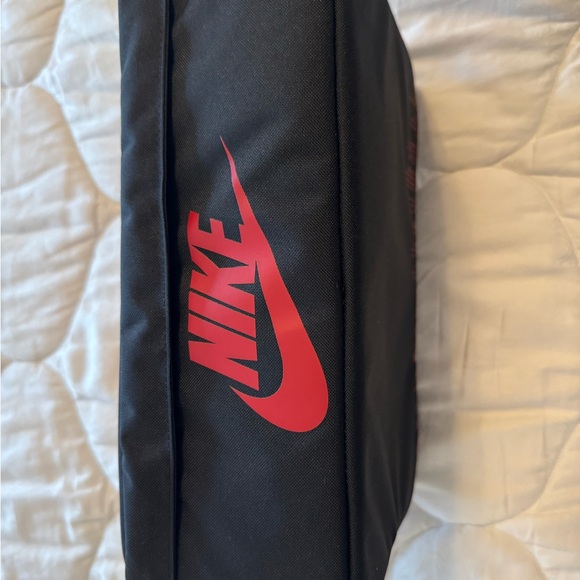 2 Nike Shoe Cases/Bags - Picture 2 of 4